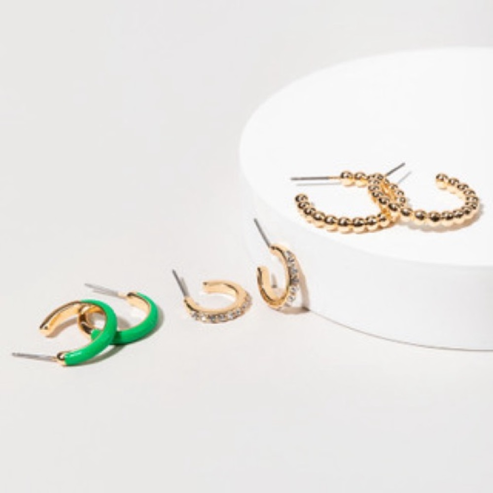 NEW Francesca’s Celine Gold Earring Set